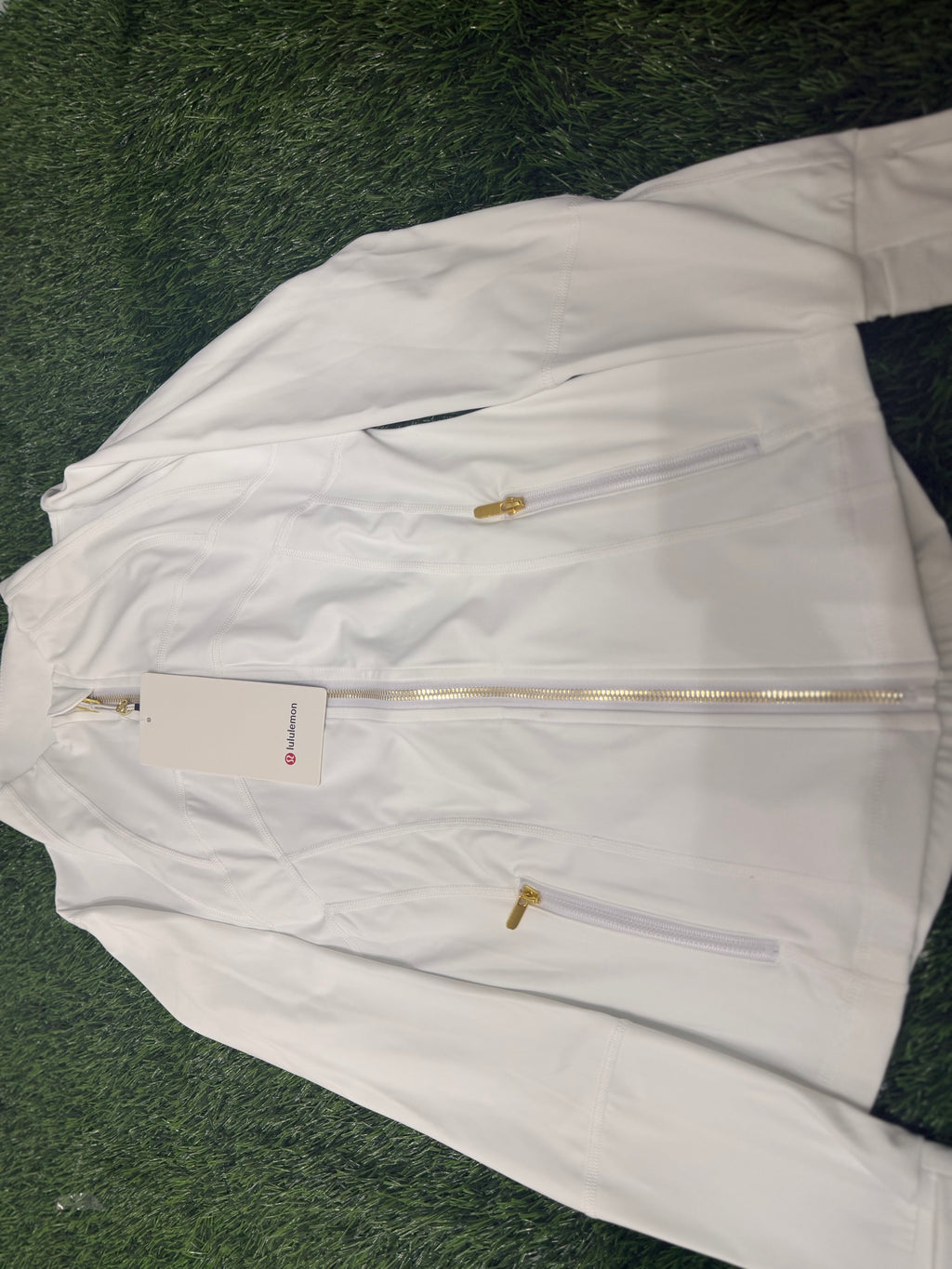 White lulu set [ size 2 ]