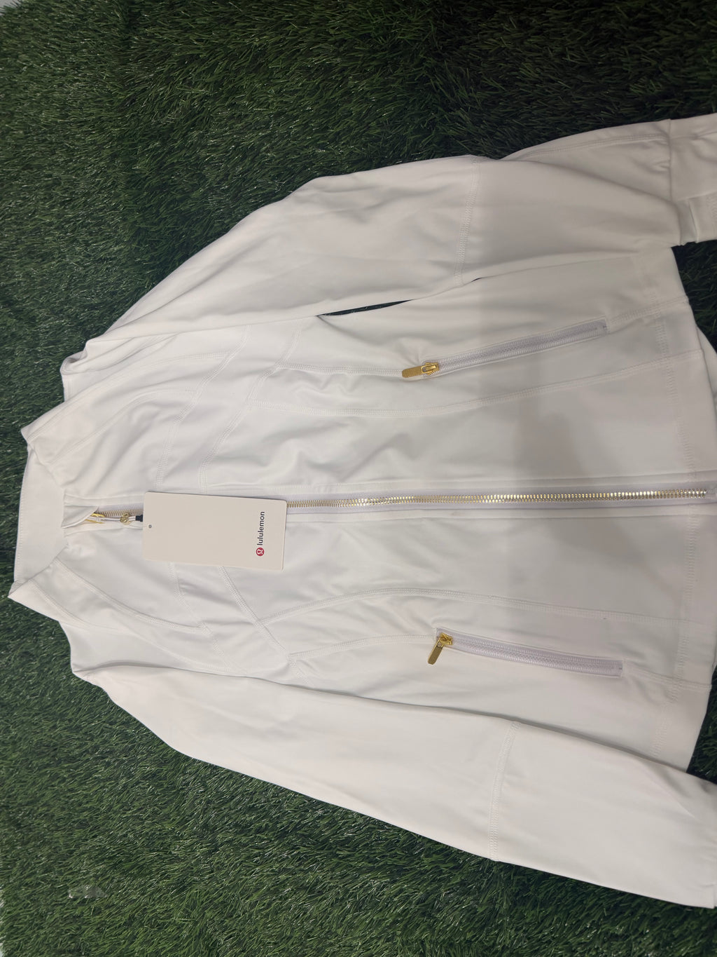 White lulu set [ size 2 ]